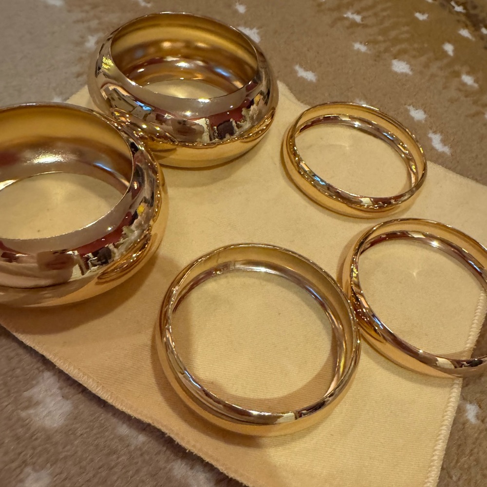 Bangle Bracelet Set in Gold - Picture 2 of 2